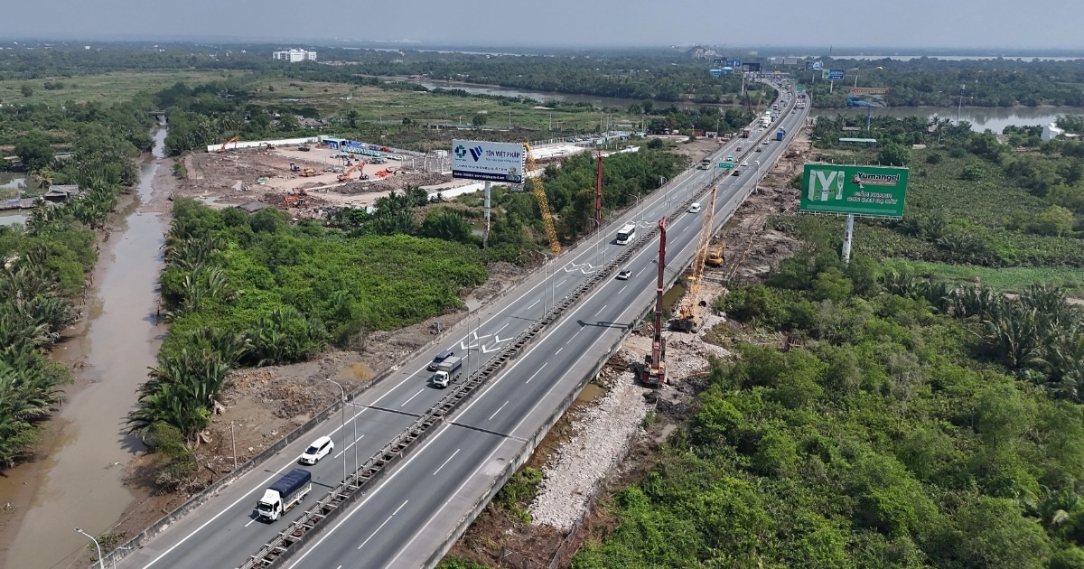Dự án mở rộng cao tốc cửa ngõ TPHCM nguy cơ kẹt mặt bằng, vật liệu