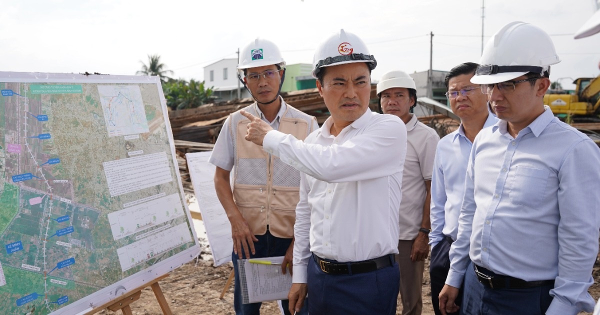 Phó Chủ tịch TPHCM kiểm tra đoạn ì ạch nhất của Vành đai 3