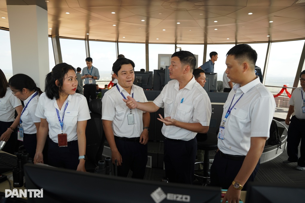Huy động công binh dọn đường băng Long Thành trước chuyến bay đầu tiên - 3 Huy động công binh dọn đường băng Long Thành trước chuyến bay đầu tiên - 3