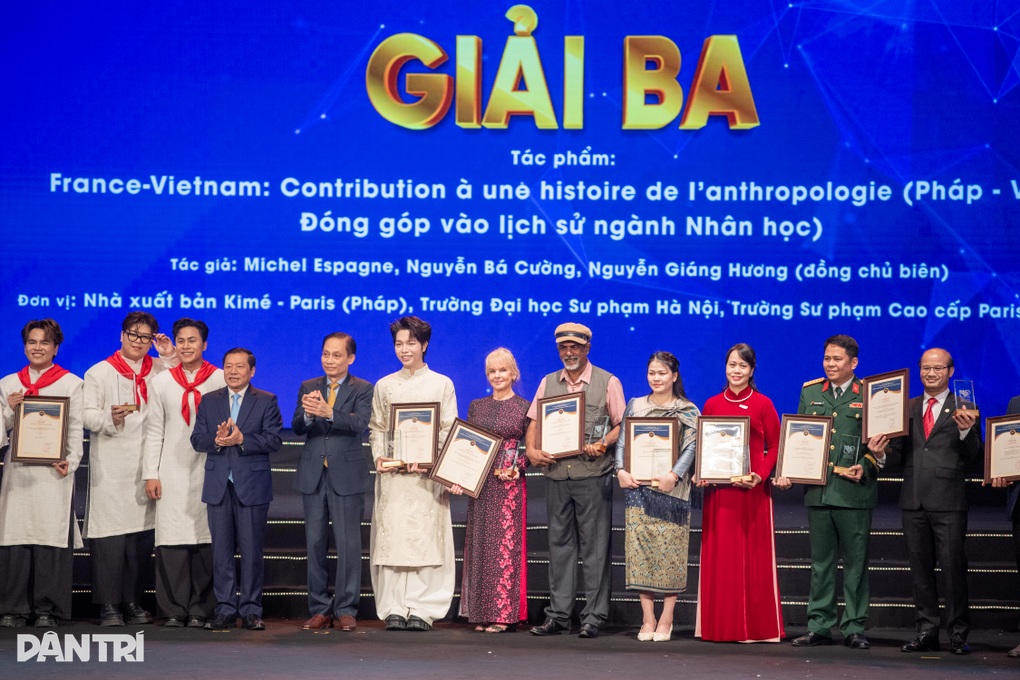 Thủ tướng: Đối ngoại là nhiệm vụ trọng yếu góp phần bảo vệ Tổ quốc từ sớm - 3 Thủ tướng: Đối ngoại là nhiệm vụ trọng yếu góp phần bảo vệ Tổ quốc từ sớm - 3