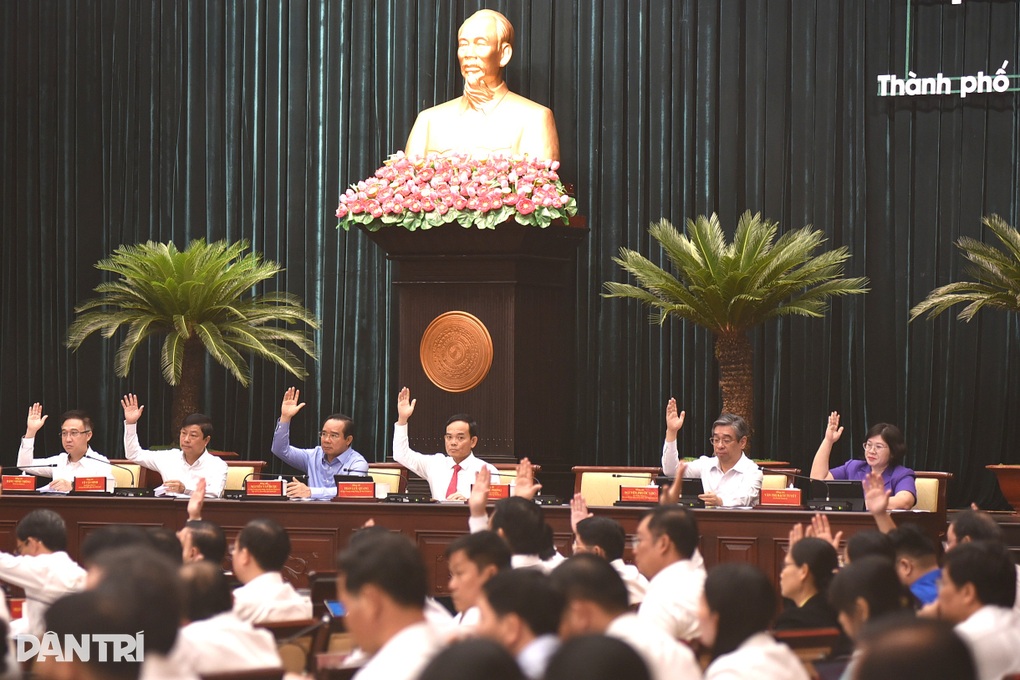 Bí thư TPHCM: Thay đổi của năm 2025 là cuộc cách mạng khó tưởng tượng trước - 3 Bí thư TPHCM: Thay đổi của năm 2025 là cuộc cách mạng khó tưởng tượng trước - 3