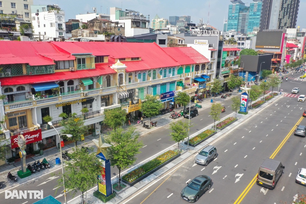 Chủ tịch TPHCM tôn vinh doanh nghiệp tài trợ chỉnh trang đô thị - 2 Chủ tịch TPHCM tôn vinh doanh nghiệp tài trợ chỉnh trang đô thị - 2