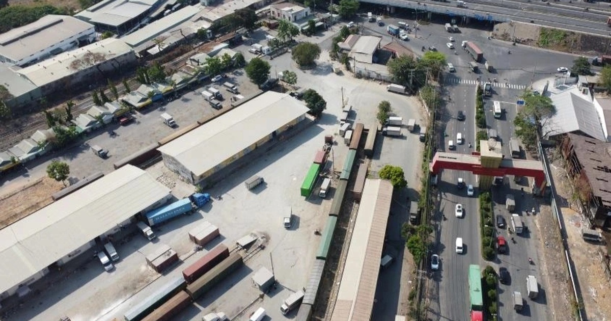 Vận động 19 hộ xây dựng trái phép rời khỏi khu đất Ga Sóng Thần ở TPHCM