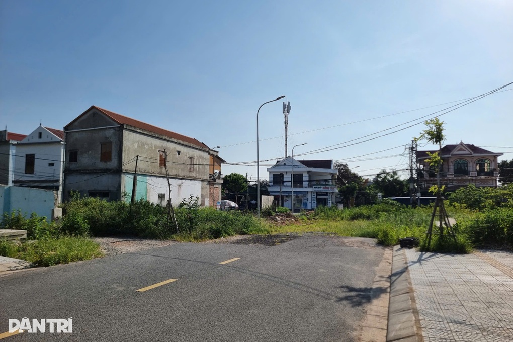 Đoạn đường gần 500m đội vốn hơn 36 tỷ đồng đã thông tuyến - 2 Đoạn đường gần 500m đội vốn hơn 36 tỷ đồng đã thông tuyến - 2