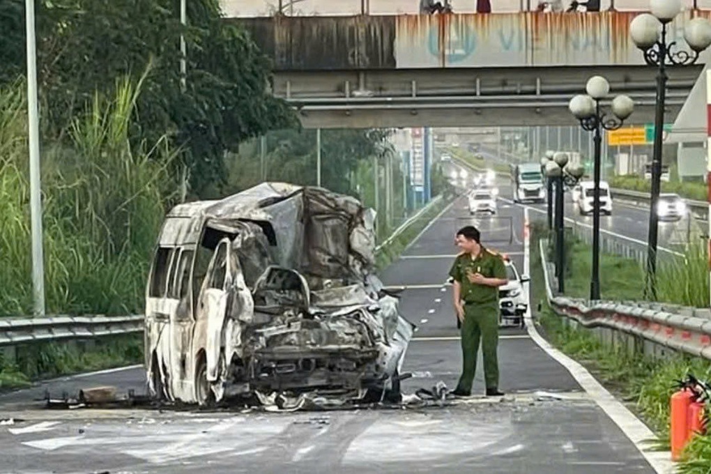 Xe cứu thương gặp nạn trên cao tốc Long Thành - Dầu Giây, 3 người tử vong - 3 Xe cứu thương gặp nạn trên cao tốc Long Thành - Dầu Giây, 3 người tử vong - 3
