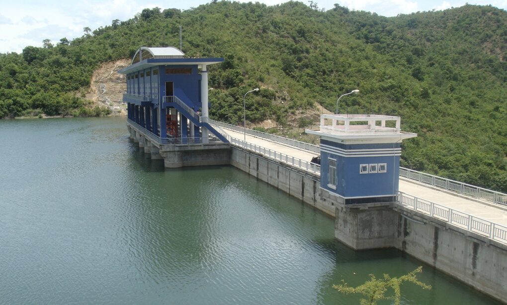 Thượng nguồn mưa lớn, hồ Lòng Sông ở Lâm Đồng thông báo xả lũ - 1