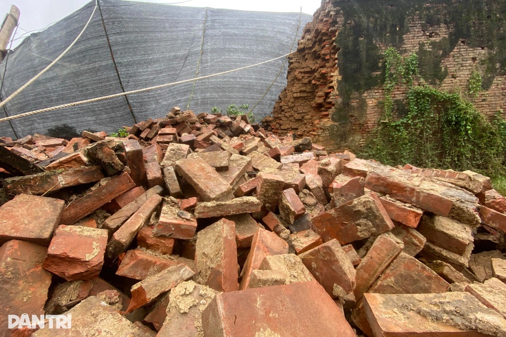 Huế khẩn cấp khắc phục đoạn tường Hoàng thành bị sập - 2