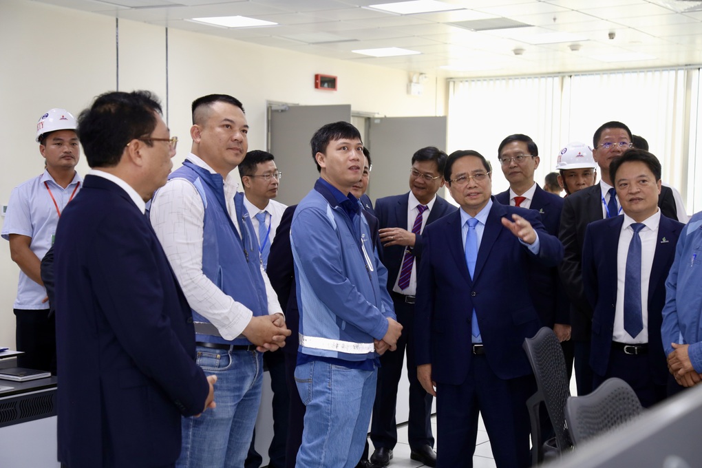 Thủ tướng dự khánh thành Nhà máy điện LNG đầu tiên của Việt Nam - 2 Thủ tướng dự khánh thành Nhà máy điện LNG đầu tiên của Việt Nam - 2