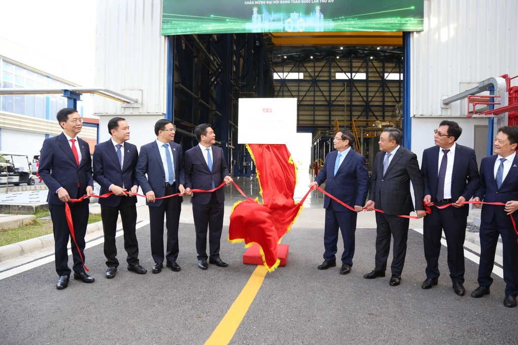 Thủ tướng dự khánh thành Nhà máy điện LNG đầu tiên của Việt Nam - 1 Thủ tướng dự khánh thành Nhà máy điện LNG đầu tiên của Việt Nam - 1