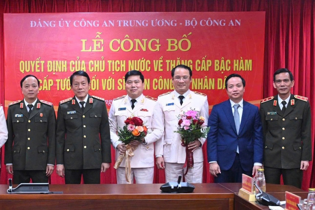 Giám đốc Công an tỉnh Quảng Ngãi được thăng hàm Thiếu tướng - 1