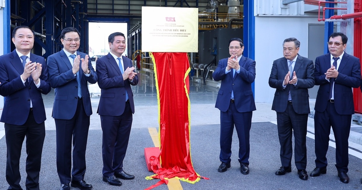 Thủ tướng dự khánh thành Nhà máy điện LNG đầu tiên của Việt Nam