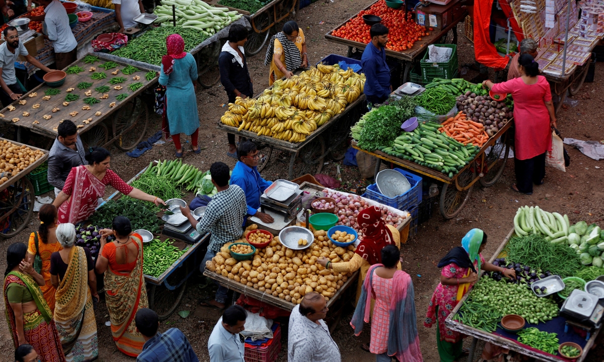 Ấn Độ khẳng định quy mô kinh tế đã vượt Nhật Bản