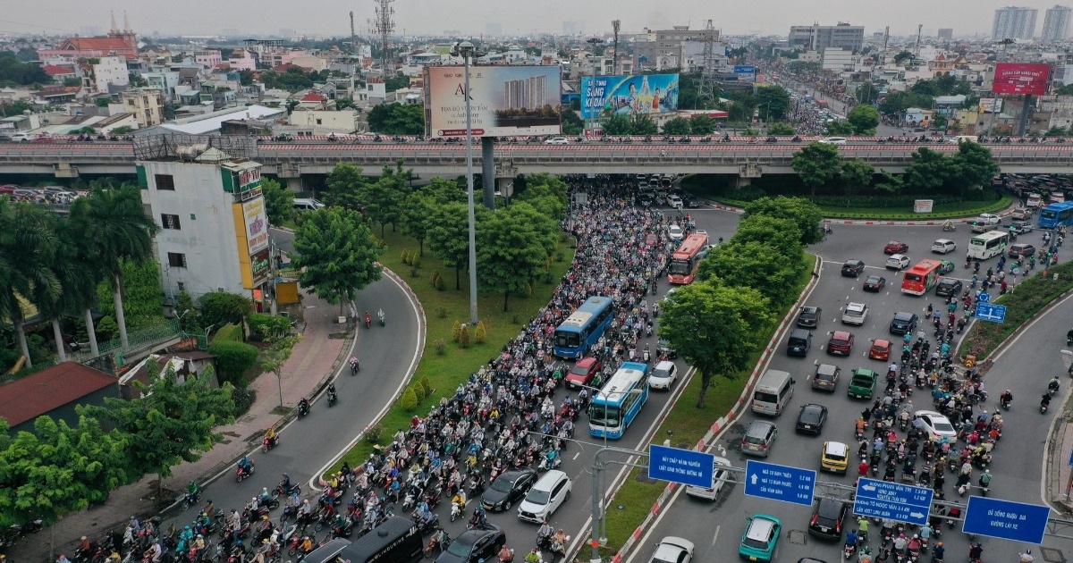 TPHCM xem xét lắp thêm hàng trăm trạm quan trắc không khí, sụt lún