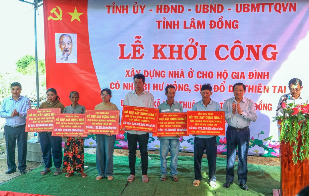 Lâm Đồng khởi công 6 căn nhà hỗ trợ người dân bị thiệt hại do thiên tai - 2 Lâm Đồng khởi công 6 căn nhà hỗ trợ người dân bị thiệt hại do thiên tai - 2