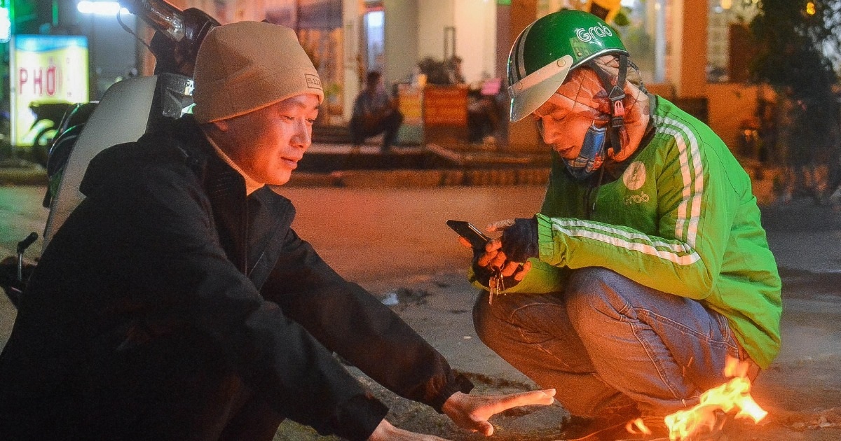 Không khí lạnh mạnh tràn về, Hà Nội chuyển rét đậm