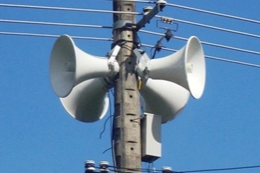 Dân mất ngủ vì loa phường phát ầm ĩ lúc 5h - 1 Dân mất ngủ vì loa phường phát ầm ĩ lúc 5h - 1