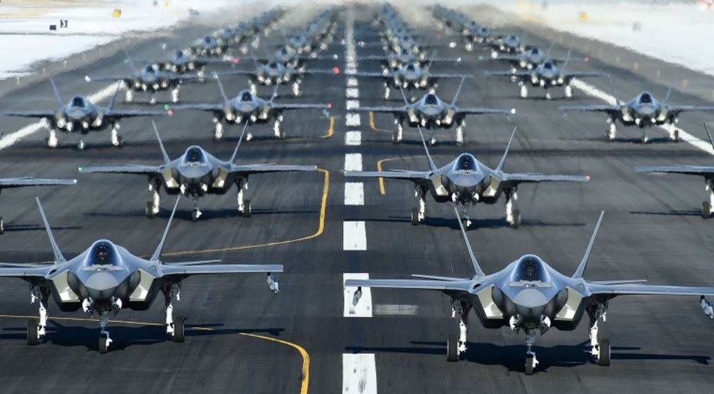 Lý do Mỹ giảm mạnh đặt hàng bóng ma bầu trời F-35 - 1