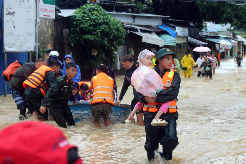 Miền Bắc đêm và sáng trời rét, Nam Trung Bộ có nơi mưa rất to - 1