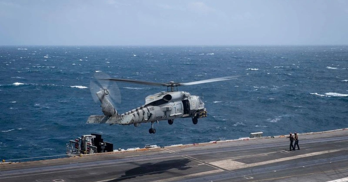 Mỹ trục vớt 2 máy bay gặp nạn ở Biển Đông