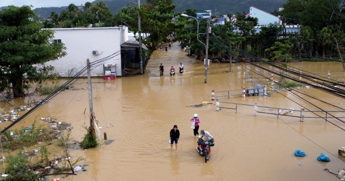 Mưa lớn 3 ngày ở Khánh Hòa, cảnh báo lũ và nhiều rủi ro