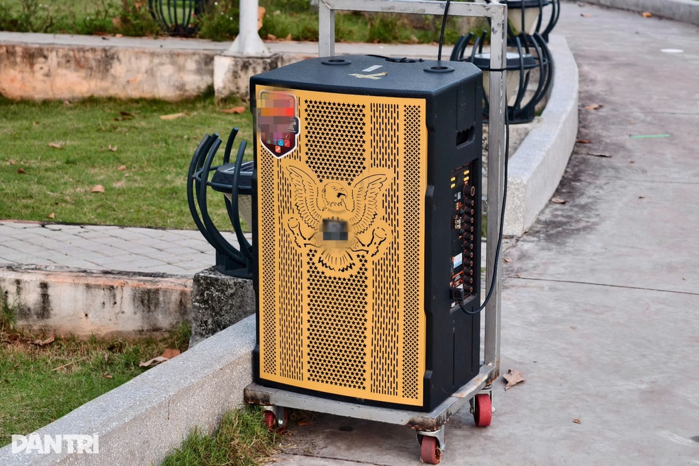 Mất ngủ vì tiếng nhạc tập thể dục xập xình từ các loa kéo ở TPHCM - 2