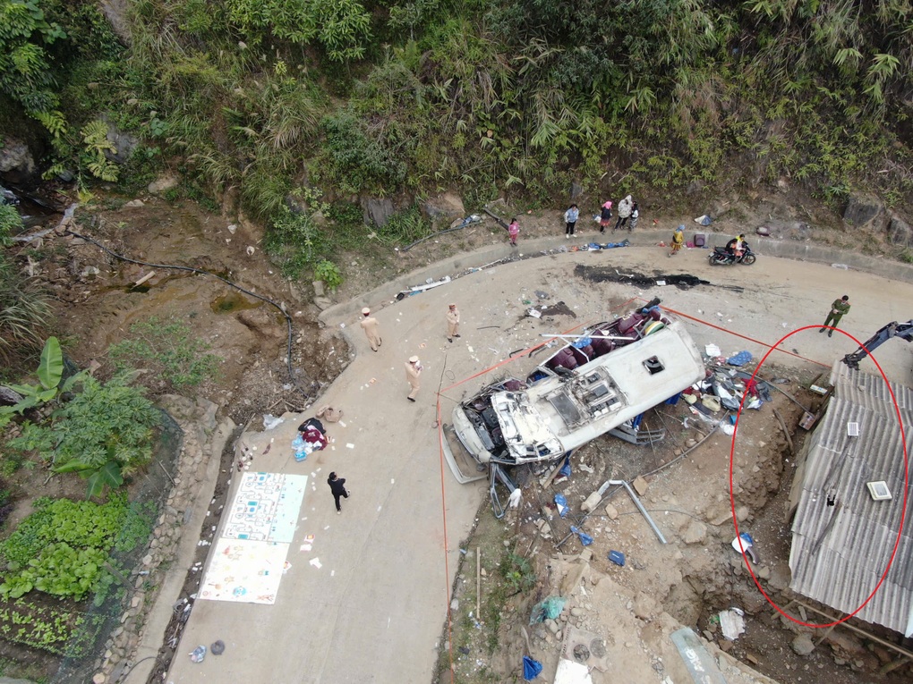 Đoàn thiện nguyện gặp nạn thảm khốc khi chỉ còn cách điểm trường 3km - 2