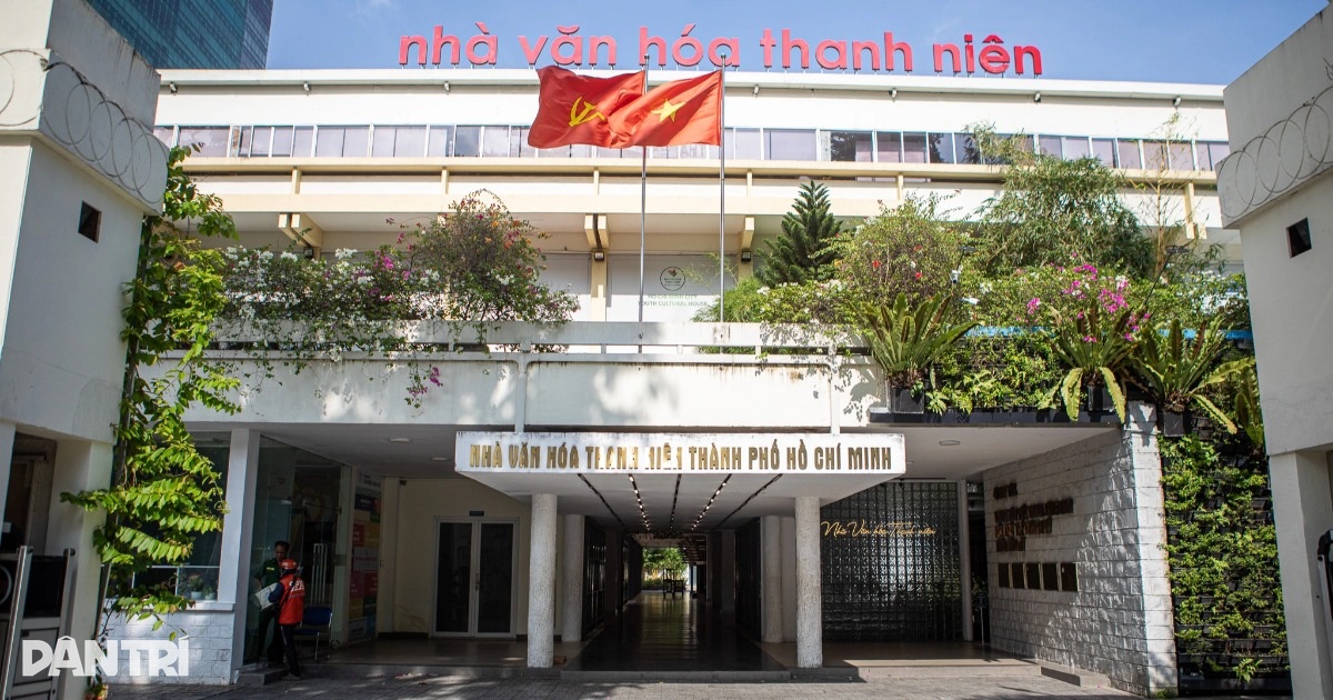 Hiện trạng Nhà văn hoá Thanh niên nằm trên đất vàng TPHCM trước khi xây mới