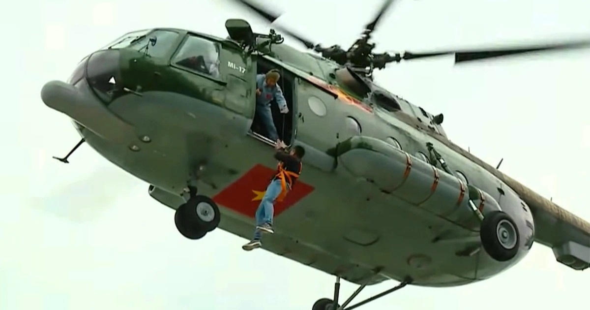 Xem trực thăng, robot diễn tập tìm kiếm cứu nạn tại Hà Nội