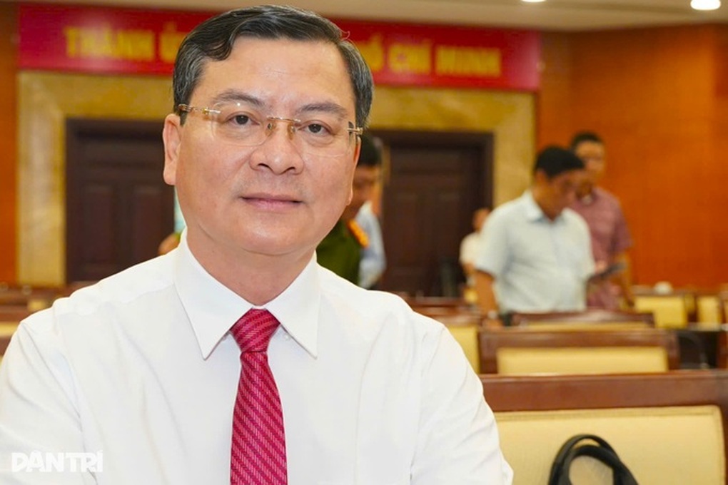 UBND TPHCM phân công lại nhiệm vụ của ban lãnh đạo - 9