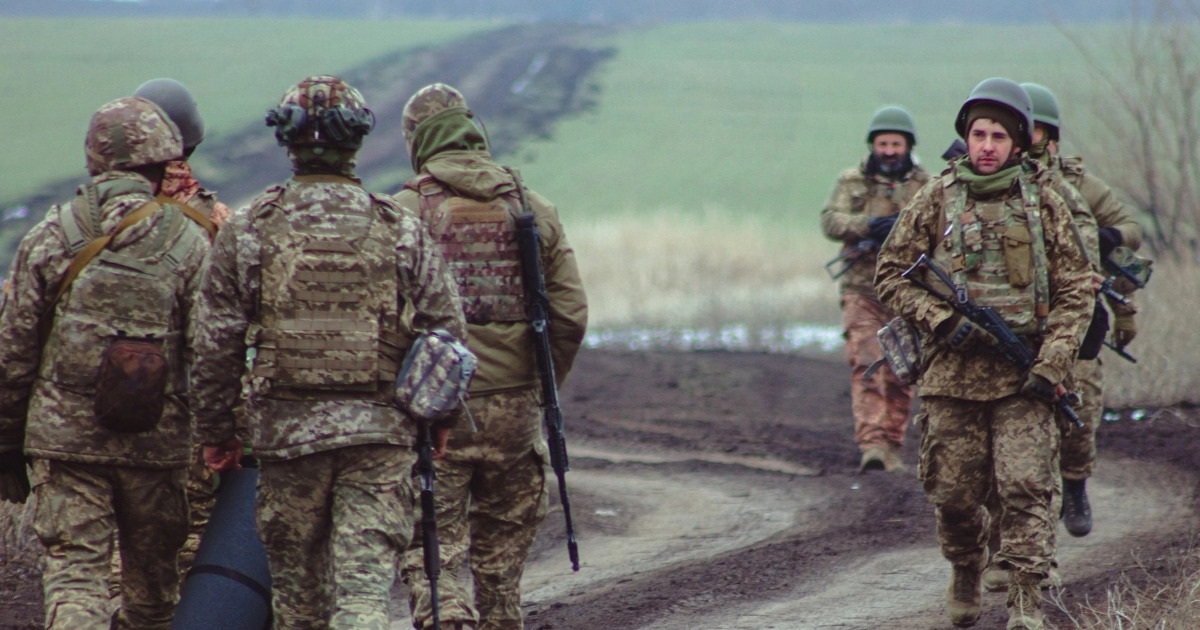 Quân số áp đảo gấp 5 lần Ukraine, Nga dồn dập vây bọc mặt trận chiến lược