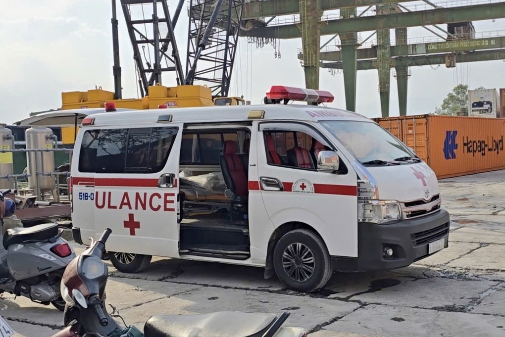 Phát hiện thi thể người đàn ông có hình xăm cá chép trôi trên sông Sài Gòn - 1