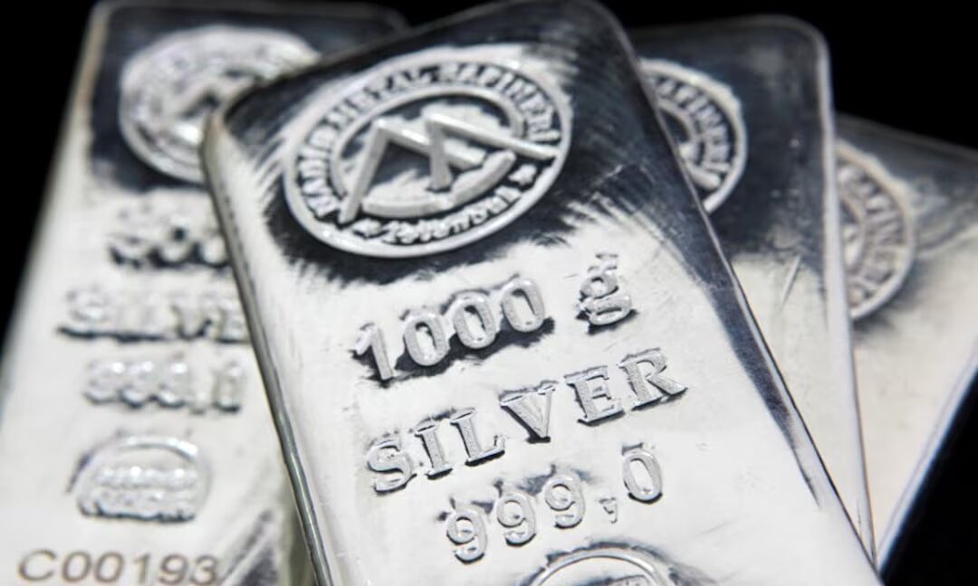 Giá bạc được dự báo vượt 100 USD vào năm tới