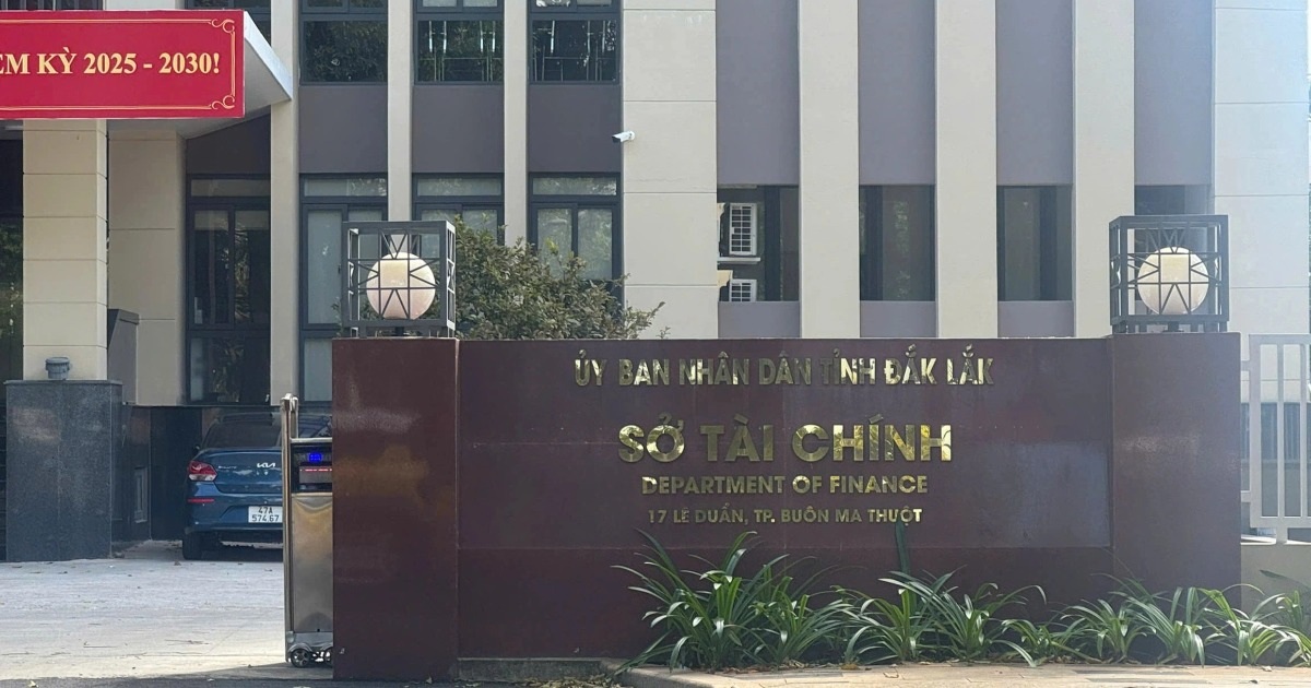 Chủ tịch Đắk Lắk phê bình Giám đốc Sở Tài chính chậm báo cáo các dự án