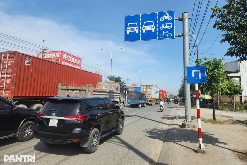 TPHCM tiếp tục phân lại làn xe, tháo dỡ vòng xoay khu vực Bình Dương - 1 TPHCM tiếp tục phân lại làn xe, tháo dỡ vòng xoay khu vực Bình Dương - 1