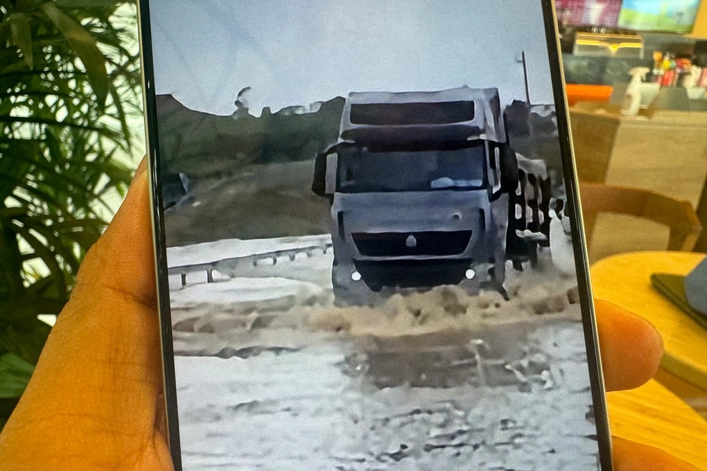 Cao tốc Phan Thiết - Dầu Giây ngập nặng vì bị trộm dây điện máy bơm nước - 1