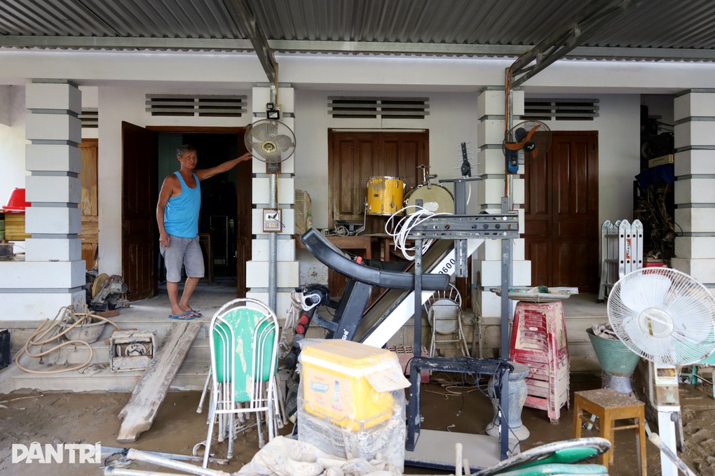 Người dân vùng bão lũ lăn tăn về tiêu chí cư trú hợp pháp mới được hỗ trợ - 3 Người dân vùng bão lũ lăn tăn về tiêu chí cư trú hợp pháp mới được hỗ trợ - 3