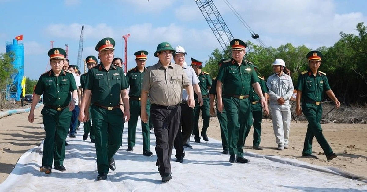 Thủ tướng Phạm Minh Chính kiểm tra các dự án tại Đất Mũi, Cà Mau