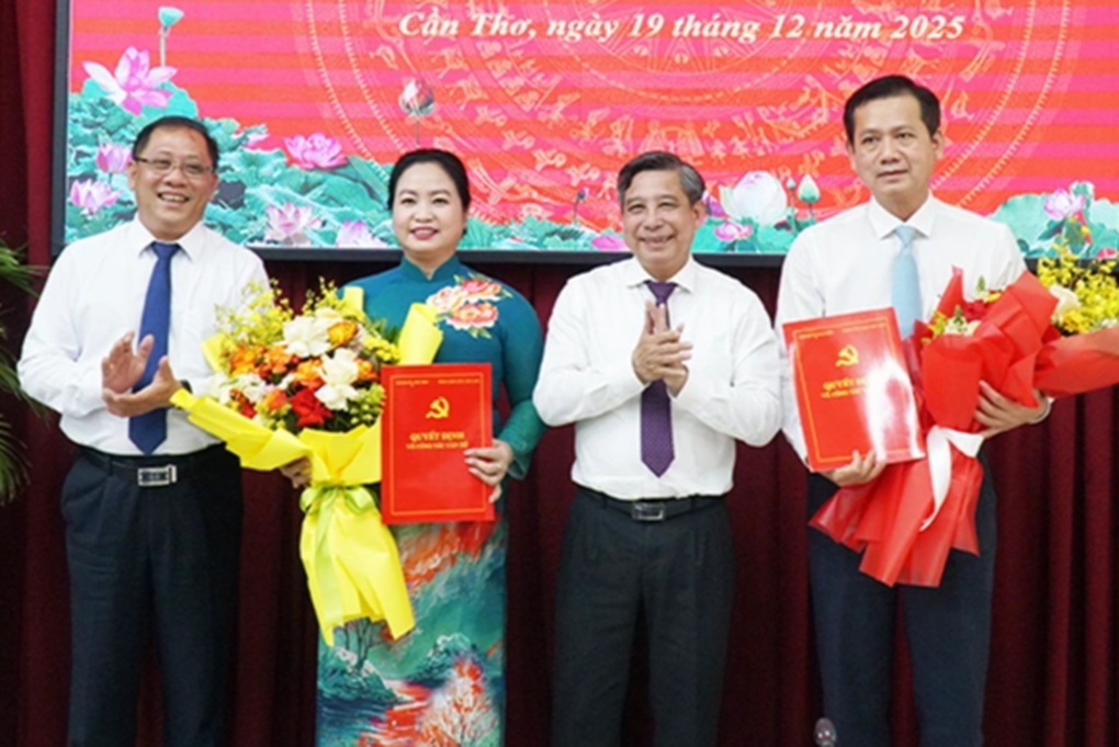 Cần Thơ có tân Chủ nhiệm Ủy ban Kiểm tra và Giám đốc Sở Nội vụ - 1