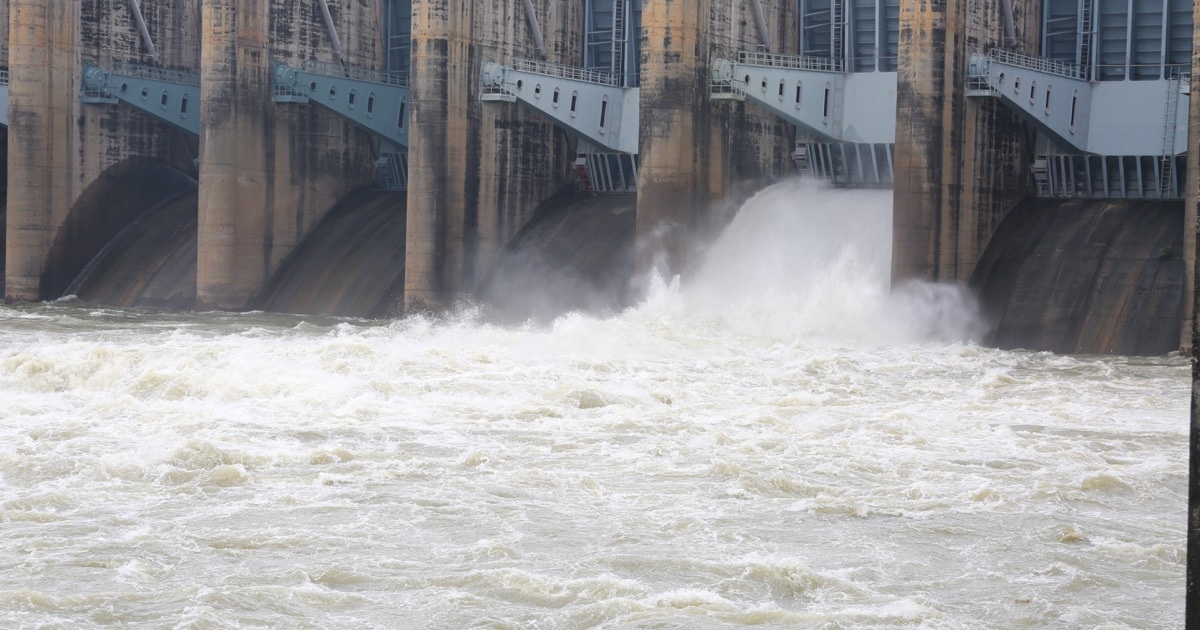 Hồ thủy điện lớn nhất miền Nam tăng mức xả lũ từ sáng 9/12