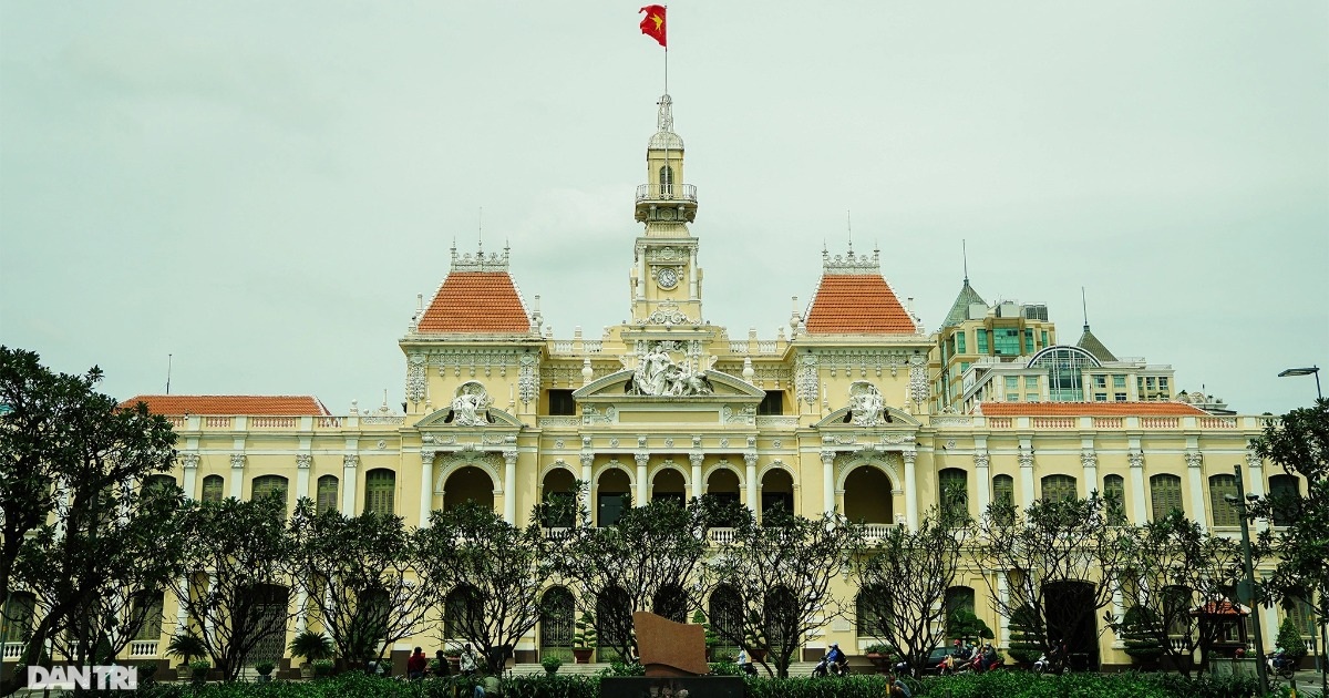 UBND TPHCM phân công lại nhiệm vụ của ban lãnh đạo