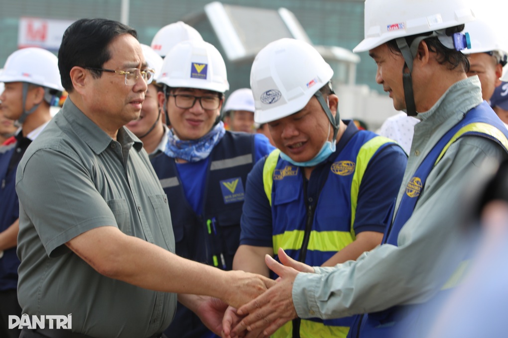 Thủ tướng kiểm tra sân bay Long Thành trước ngày đón chuyến bay đầu tiên - 1 Thủ tướng kiểm tra sân bay Long Thành trước ngày đón chuyến bay đầu tiên - 1
