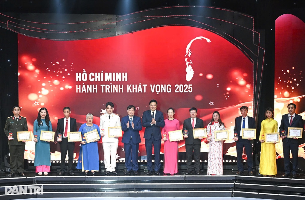 “Muốn thịnh vượng, trước hết phải tự cường” - 5 “Muốn thịnh vượng, trước hết phải tự cường” - 5