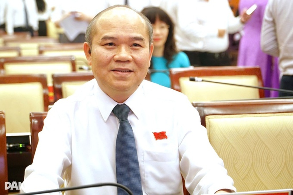 UBND TPHCM phân công lại nhiệm vụ của ban lãnh đạo - 10