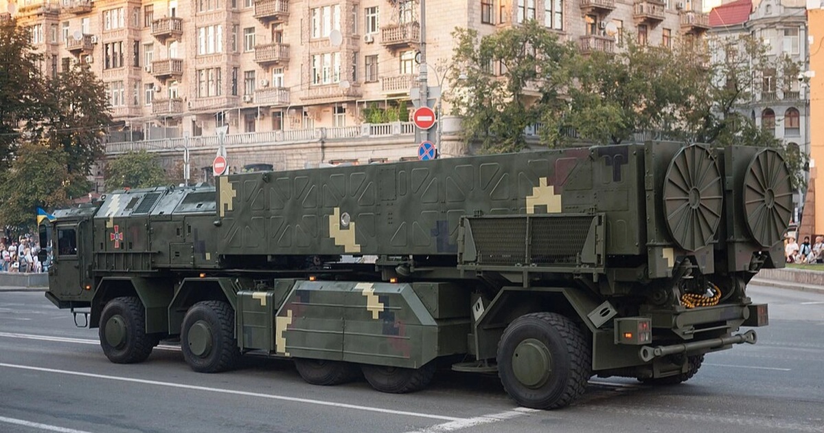 Ukraine bắt đầu tập kích Nga bằng tên lửa nội địa tầm bắn 300km