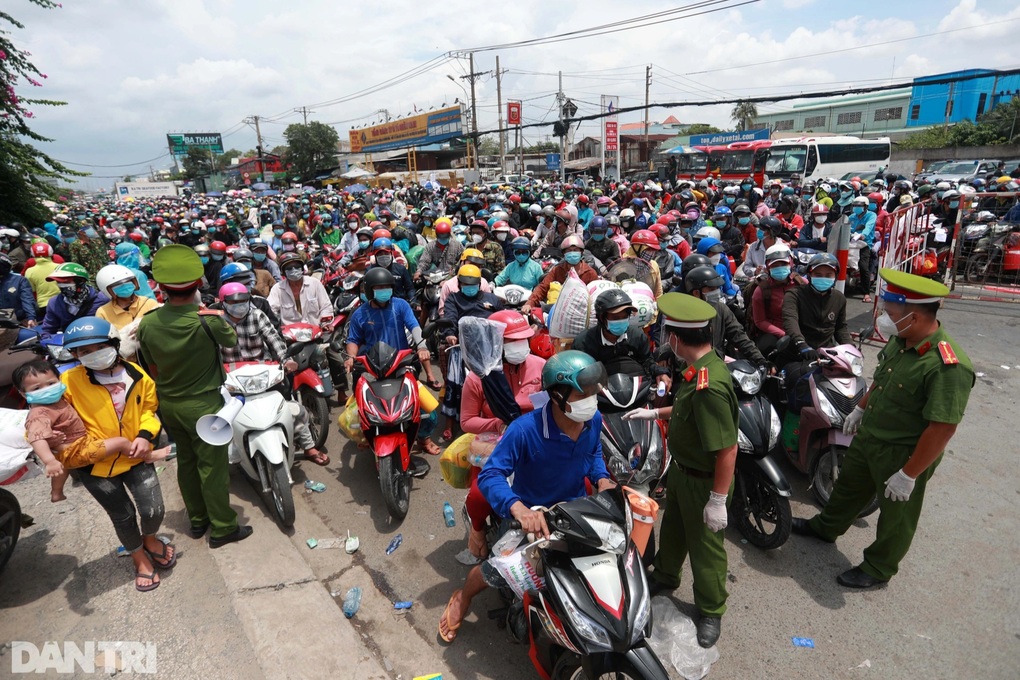 1,7 triệu người đã di cư khỏi miền Tây trong 10 năm qua - 2