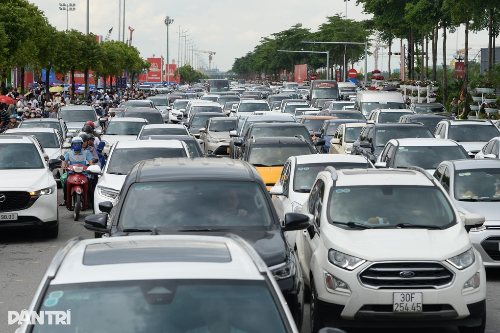 Vì sao taxi, xe tải, xe ôm là những nhóm đầu tiên phải chuyển sang xe điện? - 3 Vì sao taxi, xe tải, xe ôm là những nhóm đầu tiên phải chuyển sang xe điện? - 3