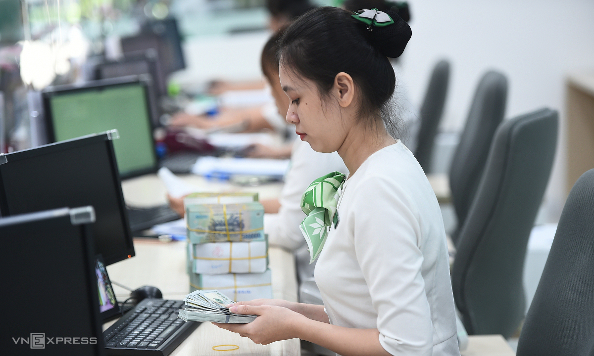 Lãi suất huy động lên 7-8% một năm