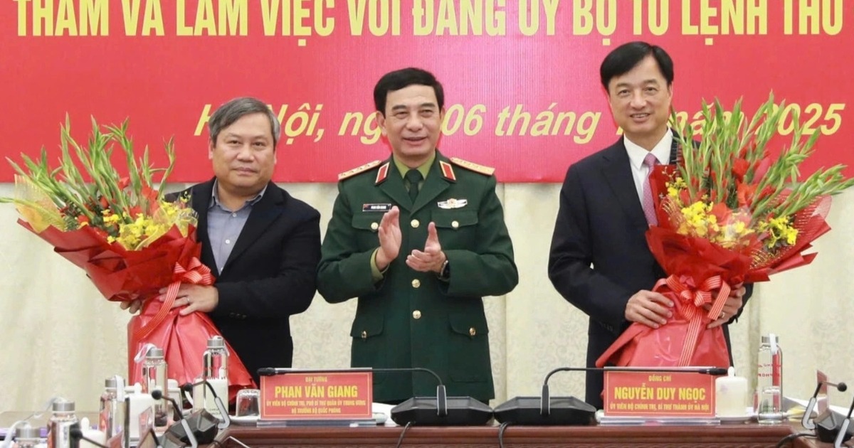 Bí thư và Chủ tịch Hà Nội nhận thêm nhiệm vụ