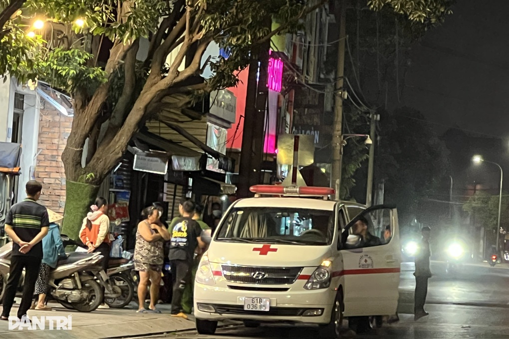 Người đàn ông tử vong trong nhà ở TPHCM, mặt có nhiều vết thương - 1 Người đàn ông tử vong trong nhà ở TPHCM, mặt có nhiều vết thương - 1