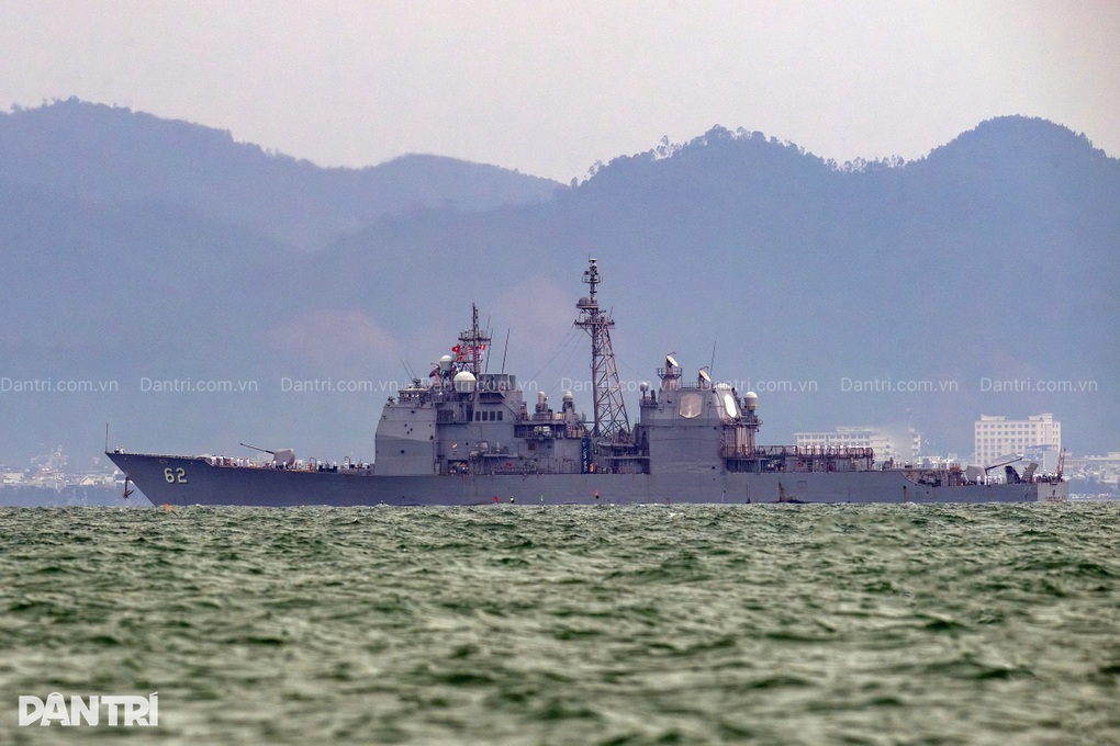 Tàu đổ bộ Tripoli của Mỹ mang theo máy bay tàng hình F-35B vào thăm Đà Nẵng   - 1